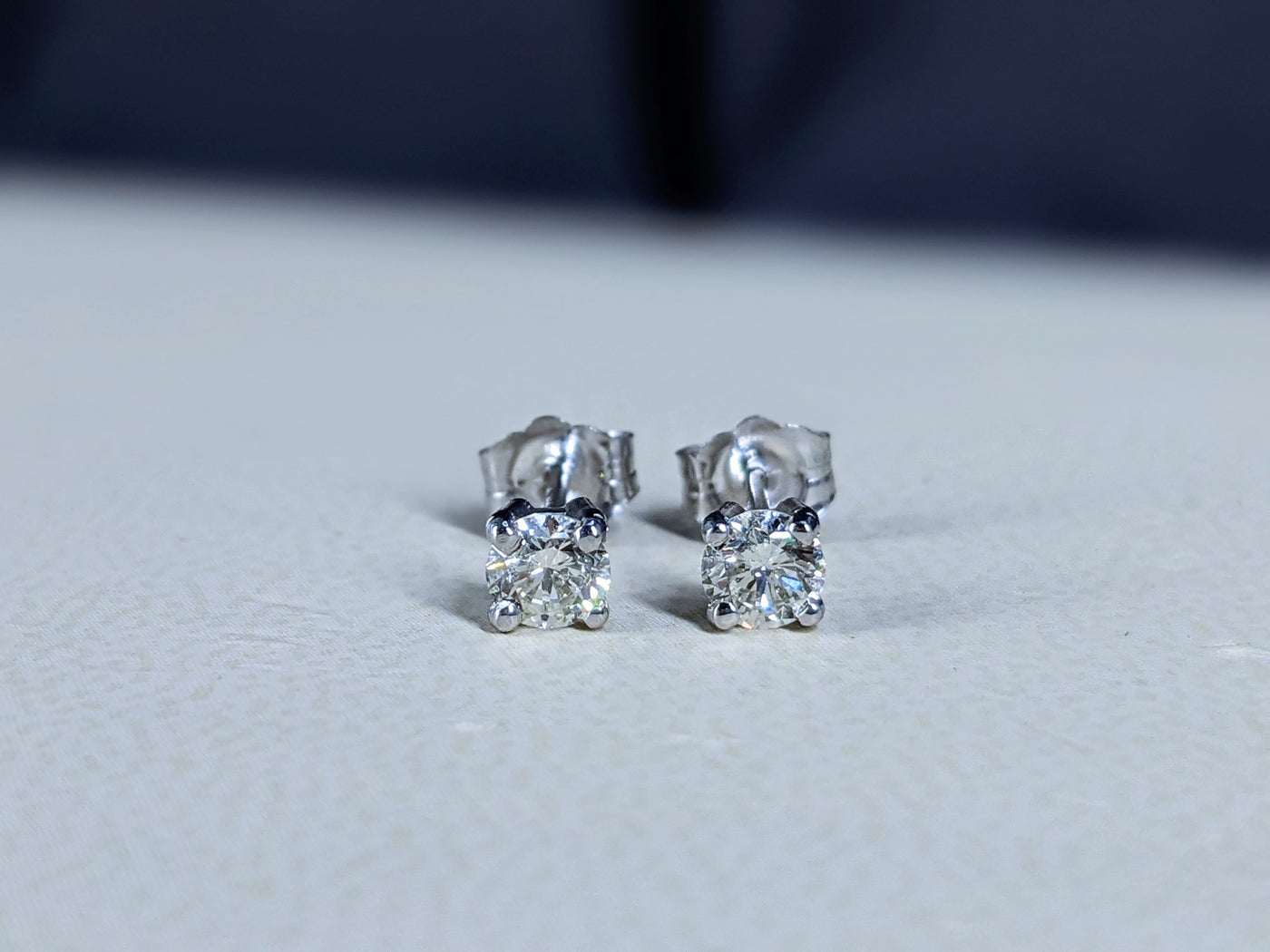 14k Gold 4-Prong Round Cut Diamond Stud Earrings 0.50 Carat