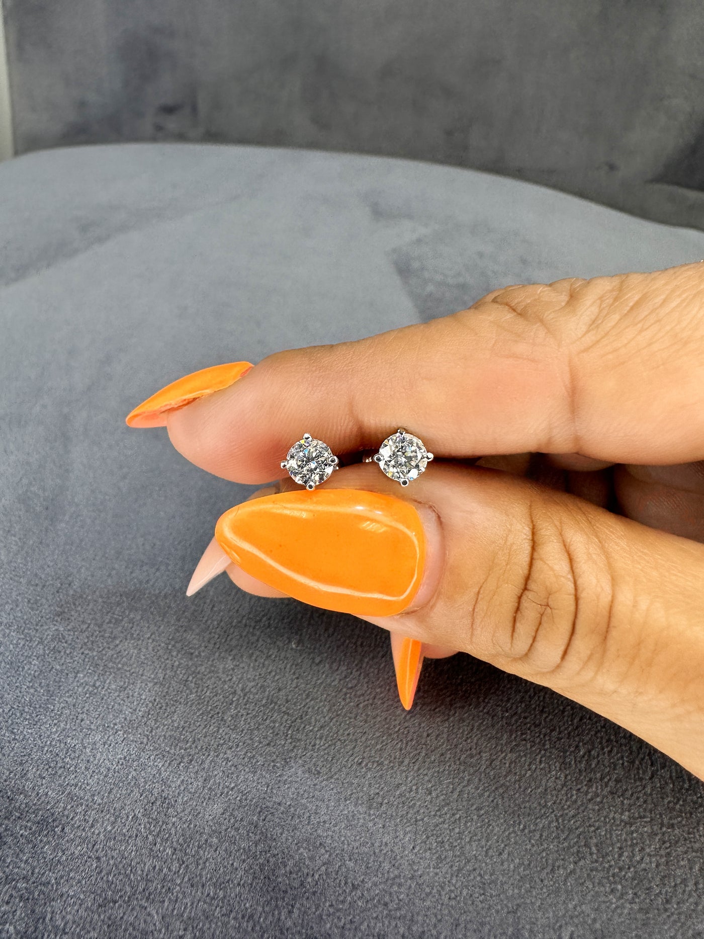4-Prong Round Cut Diamond Stud Earrings 0.75 Ct. Tw. (G-H, VS)